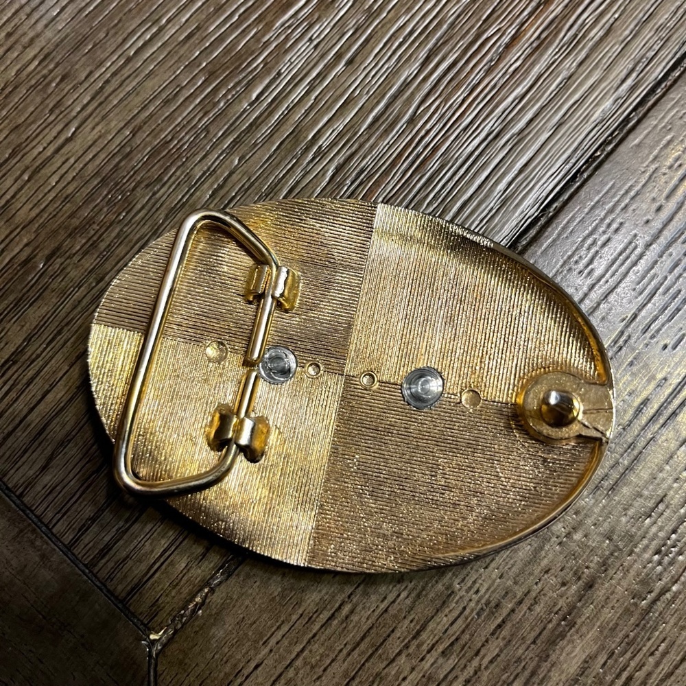 VINTAGE WESTERN GOLD BUCKLE WITH SILVER SADDLE - Picture 2 of 5